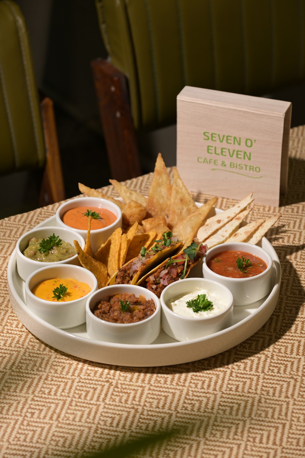 Seven O' Eleven cafe